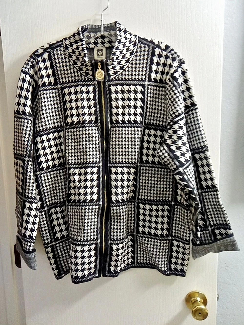 Anne Klein Houndstooth Full Zip Sweater Jacket in Black & White